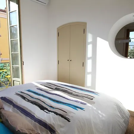 Apart Otel Garibaldi 4*