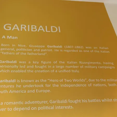 Garibaldi 4* Nizza