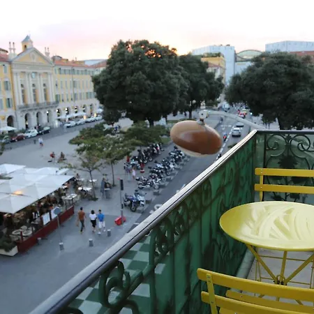 Garibaldi Apartahotel 4*
