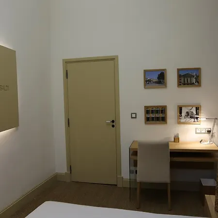 Garibaldi Apart Otel 4*